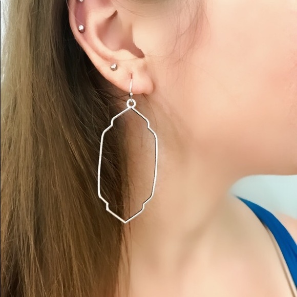 NEW๐๐GEOMETRIC SILVER EARRING๐๐GORGEOUS MODERN - Picture 6 of 8